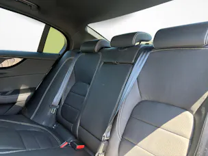 Jaguar XE 2.0 T 300 R-Dynamic Black AWD