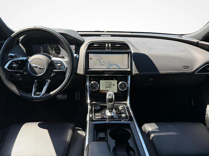 Fahrzeugbild JAGUAR XE