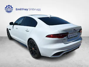 Jaguar XE 2.0 T 300 R-Dynamic Black AWD