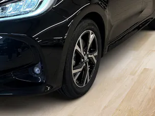 Toyota Yaris 1.5 VVT-i HSD Trend