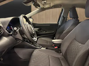 Toyota Yaris 1.5 VVT-i HSD Trend
