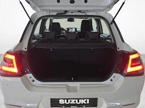 https://vehicle.imgix.net/4357570/8ab4015f-210e-4dc2-af79-65d05537e3bb.jpg