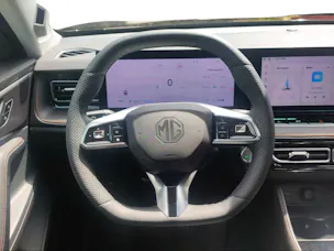 MG HS 1.5 Hybrid Luxury