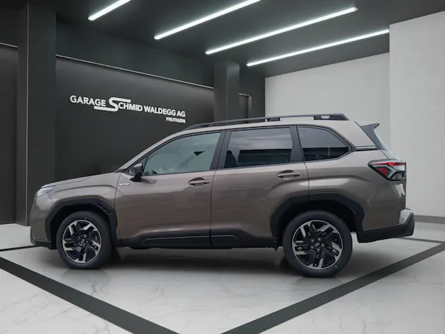 Subaru Forester Station 2.0i e-Boxer Swiss Plus