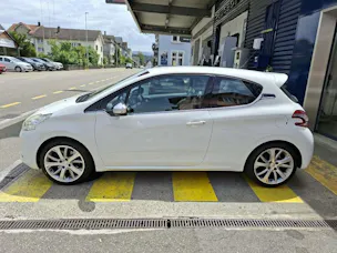 Peugeot 208 1.6 THP Allure