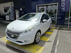 Peugeot 208 1.6 THP Allure