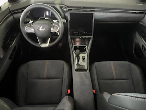 https://vehicle.imgix.net/4357627/4911a579-143b-4272-be27-ae65b471aaf3.jpg