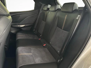 https://vehicle.imgix.net/4357627/50a08183-4812-48c8-bcef-71f8da089f65.jpg