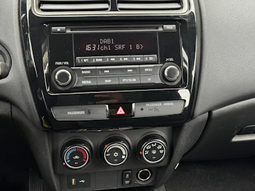 MITSUBISHI ASX 13