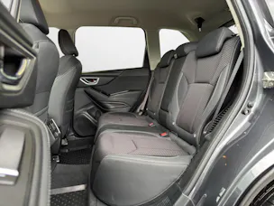 Subaru Forester Station 2.0i e-Boxer Swiss Plus