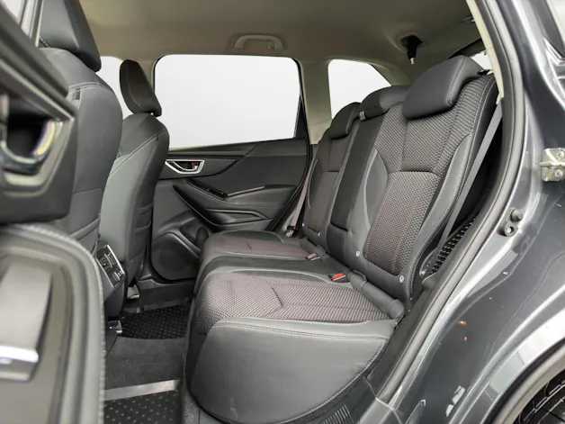 Subaru Forester Station 2.0i e-Boxer Swiss Plus
