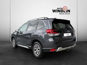 Subaru Forester Station 2.0i e-Boxer Swiss Plus