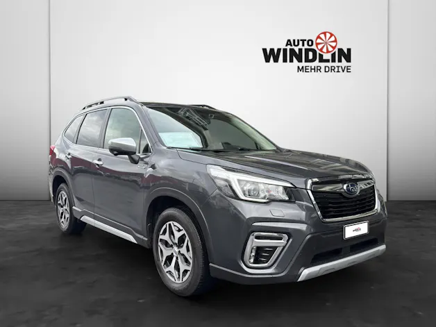 Subaru Forester Station 2.0i e-Boxer Swiss Plus