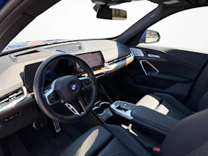 https://vehicle.imgix.net/4357722/247a4bed-e156-48b7-a1db-b5051c24c188.jpg