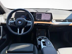 https://vehicle.imgix.net/4357722/3194a4ac-88ae-4bdc-a04b-e0f2c72f763e.jpg
