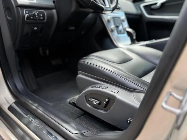Volvo XC60 2.4 D4 Summum AWD S/S