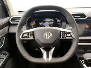 MG ZS 1.5 Hybrid+ Luxury