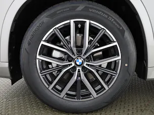 BMW X1 20d xDrive paddles