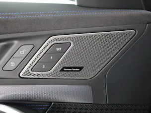 BMW X1 20d xDrive paddles
