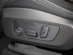 BMW X1 23i xDrive paddles