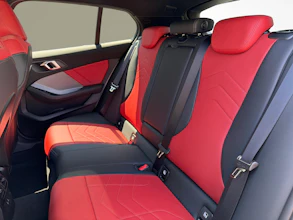 https://vehicle.imgix.net/4357788/38f17c98-9065-4f3c-a5bf-9858fc37689a.jpg