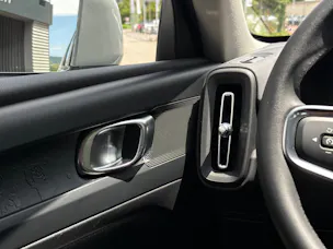 Volvo XC40 2.0 B3 MH Essential