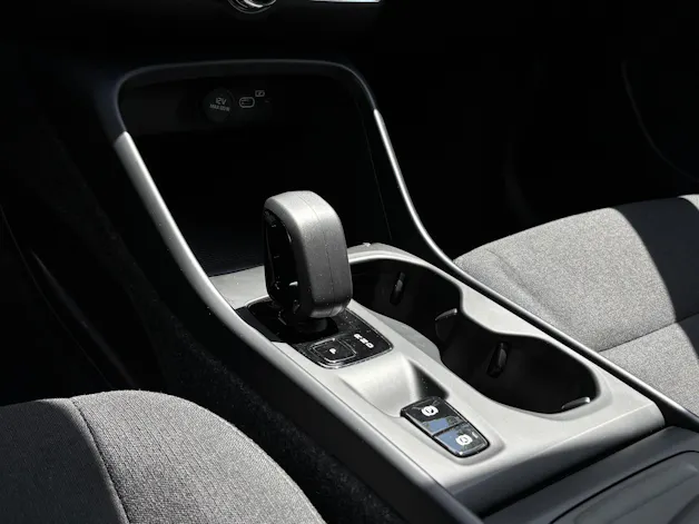 Volvo XC40 2.0 B3 MH Essential