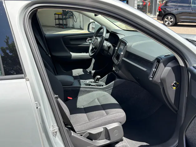 Volvo XC40 2.0 B3 MH Essential