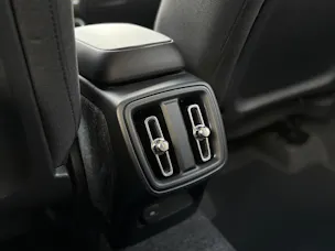Volvo XC40 2.0 B3 MH Essential