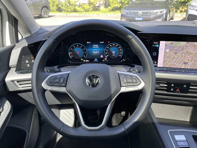 VW Golf VIII 1.5 eTSI Style DSG