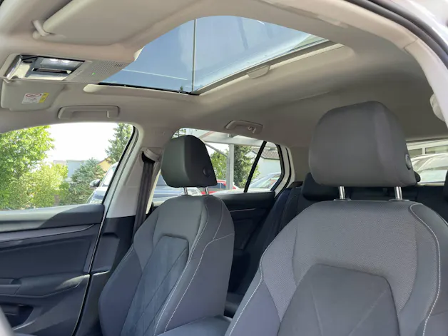 VW Golf VIII 1.5 eTSI Style DSG