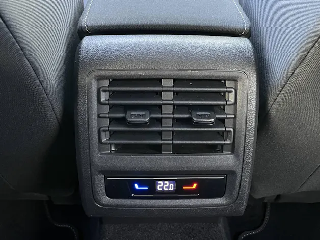 VW Golf VIII 1.5 eTSI Style DSG