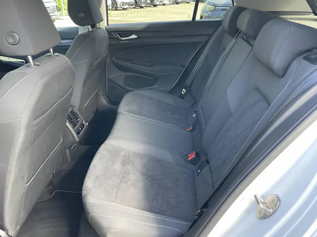 VW Golf VIII 1.5 eTSI Style DSG