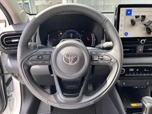 Toyota Yaris 1.5 VVT-i HSD Trend