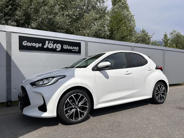 Toyota Yaris 1.5 VVT-i HSD Trend