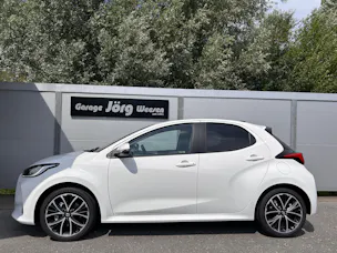 Toyota Yaris 1.5 VVT-i HSD Trend