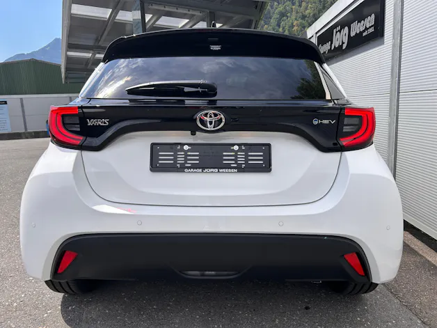 Toyota Yaris 1.5 VVT-i HSD Trend
