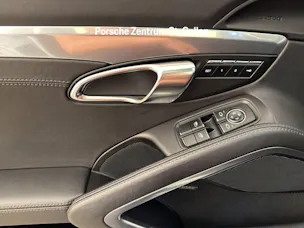 Porsche 911 Carrera 4
