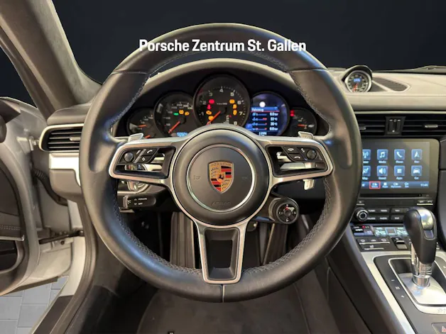 Porsche 911 Carrera 4