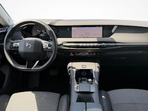 https://vehicle.imgix.net/4357888/4bef1ebe-25a8-4a0c-97dd-e8c7a231c853.jpg
