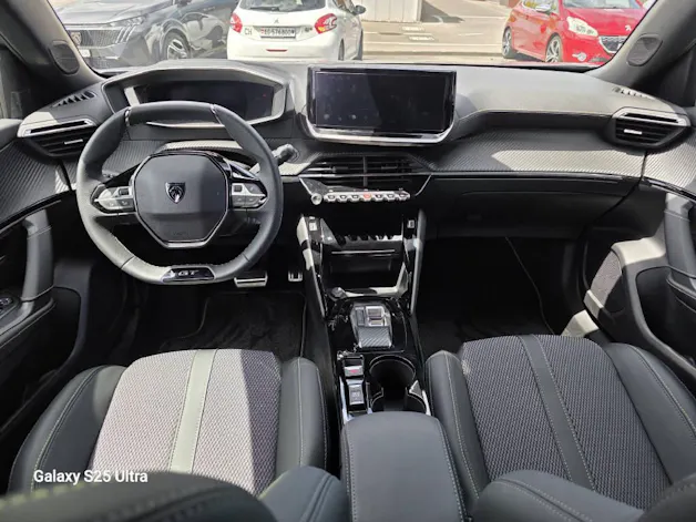 Peugeot 2008 e-GT