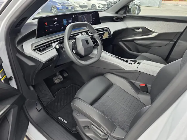 Peugeot 3008 1.2 Hybrid Allure