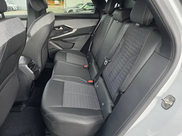 Peugeot 3008 1.2 Hybrid Allure