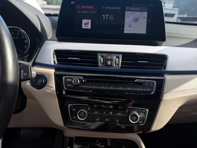 BMW X1 25i xDrive SAG