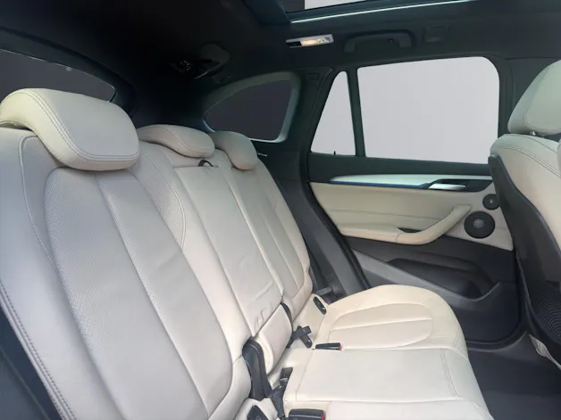 BMW X1 25i xDrive SAG