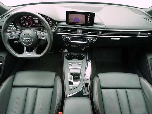 Audi A4 Avant 2.0 TDI S line quattro S-Tronic
