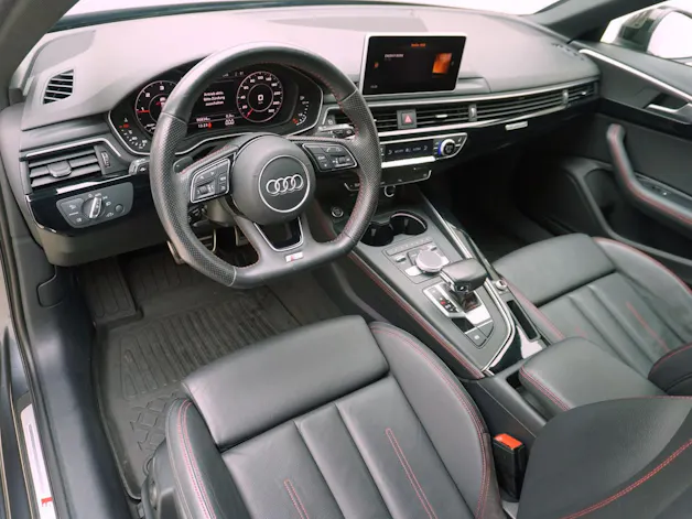 Audi A4 Avant 2.0 TDI S line quattro S-Tronic