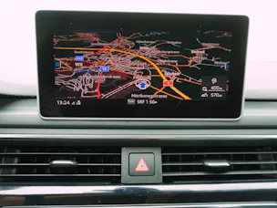 Audi A4 Avant 2.0 TDI S line quattro S-Tronic