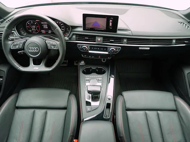 Audi A4 Avant 2.0 TDI S line quattro S-Tronic
