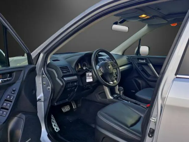 Subaru Forester 2.0XT Luxury